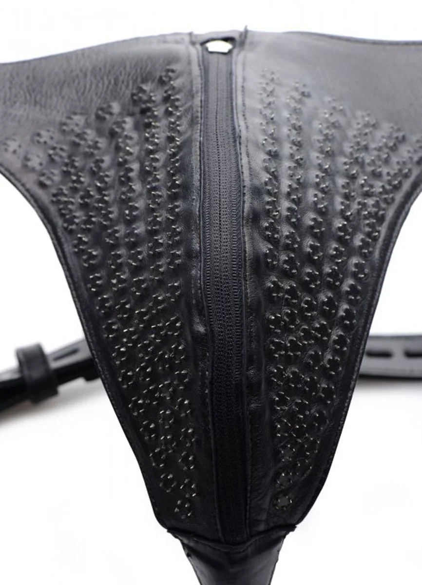 Spiked Leather Kuisheidsgordel Met Spikes