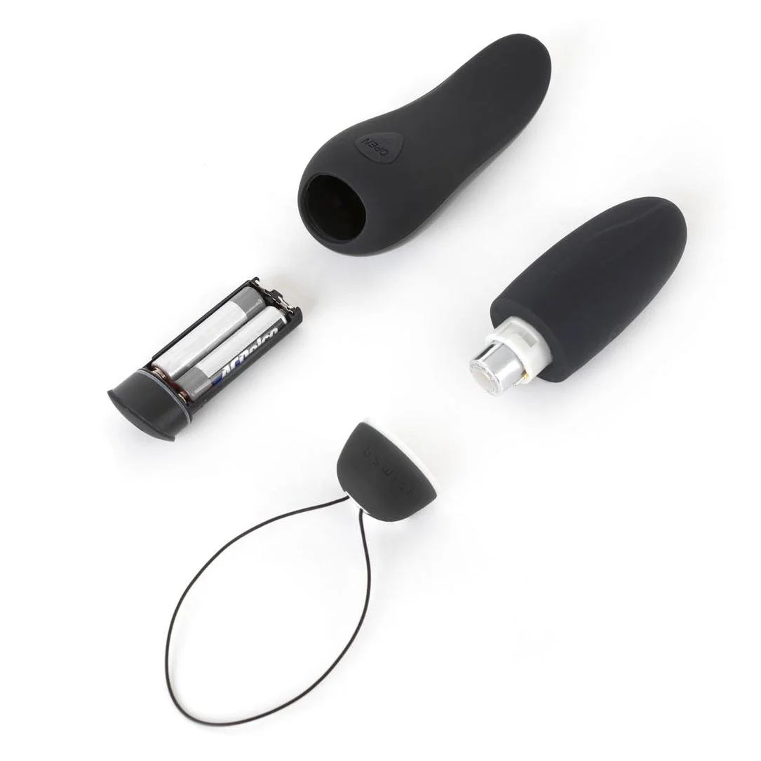 B Swish - bnaughty Deluxe Unleashed Vibrerende Bullet Zwart