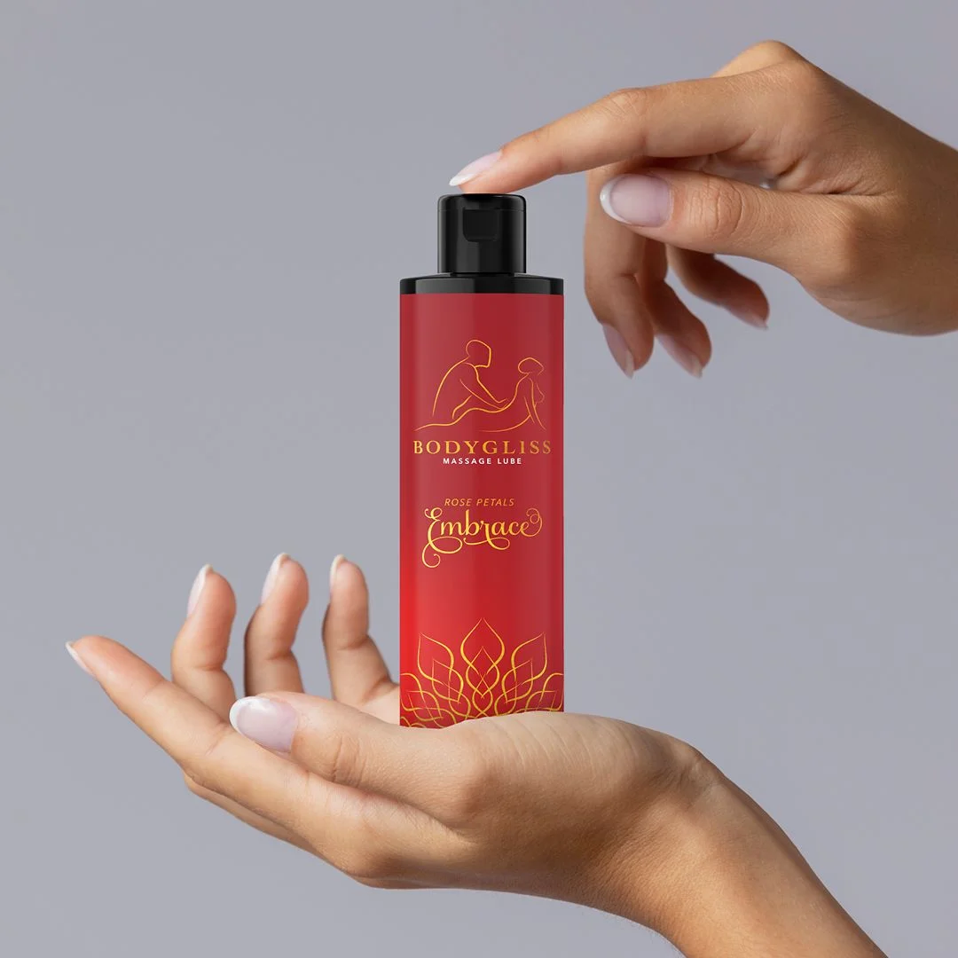 BodyGliss - Massage Olie En Glijmiddel in 1 Rozenblaadjes -150 ml
